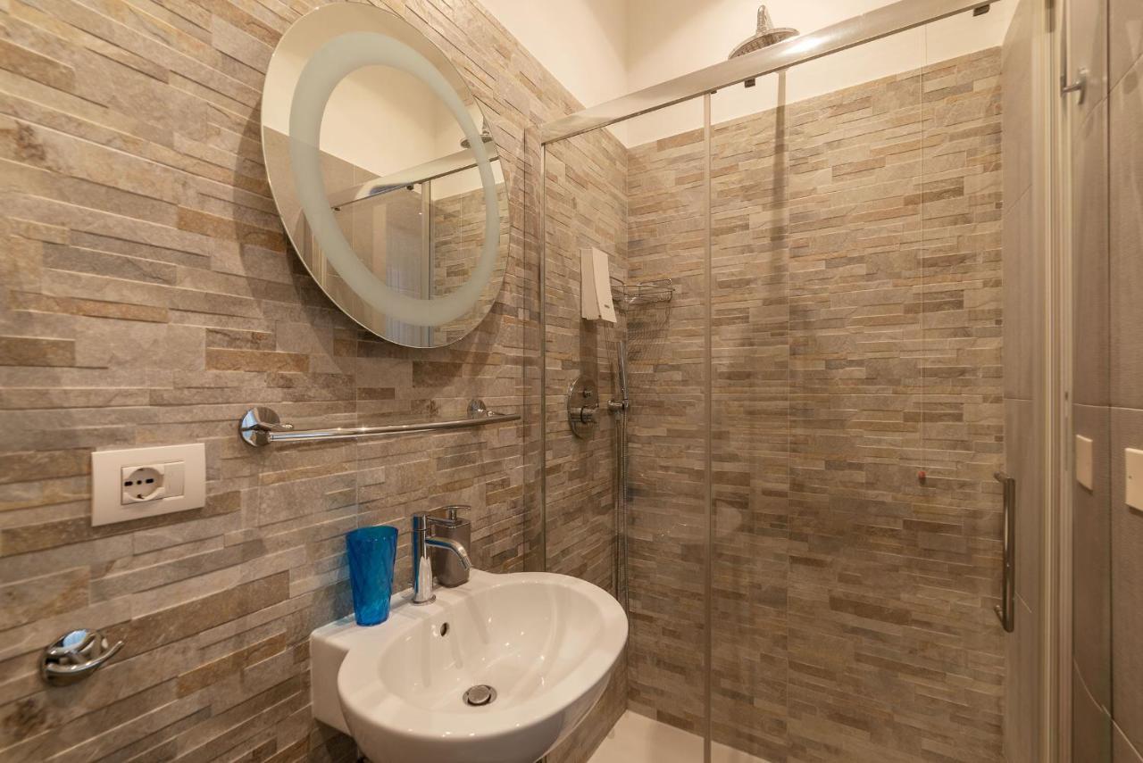 Apartment Frattina 2 - Fromhometorome Rom